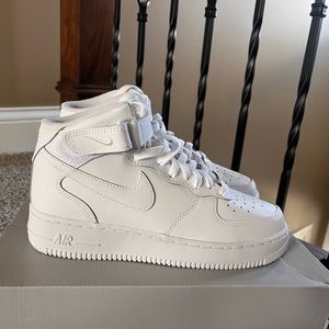 Youth Air Force 1 Mid (BRAND NEW!)